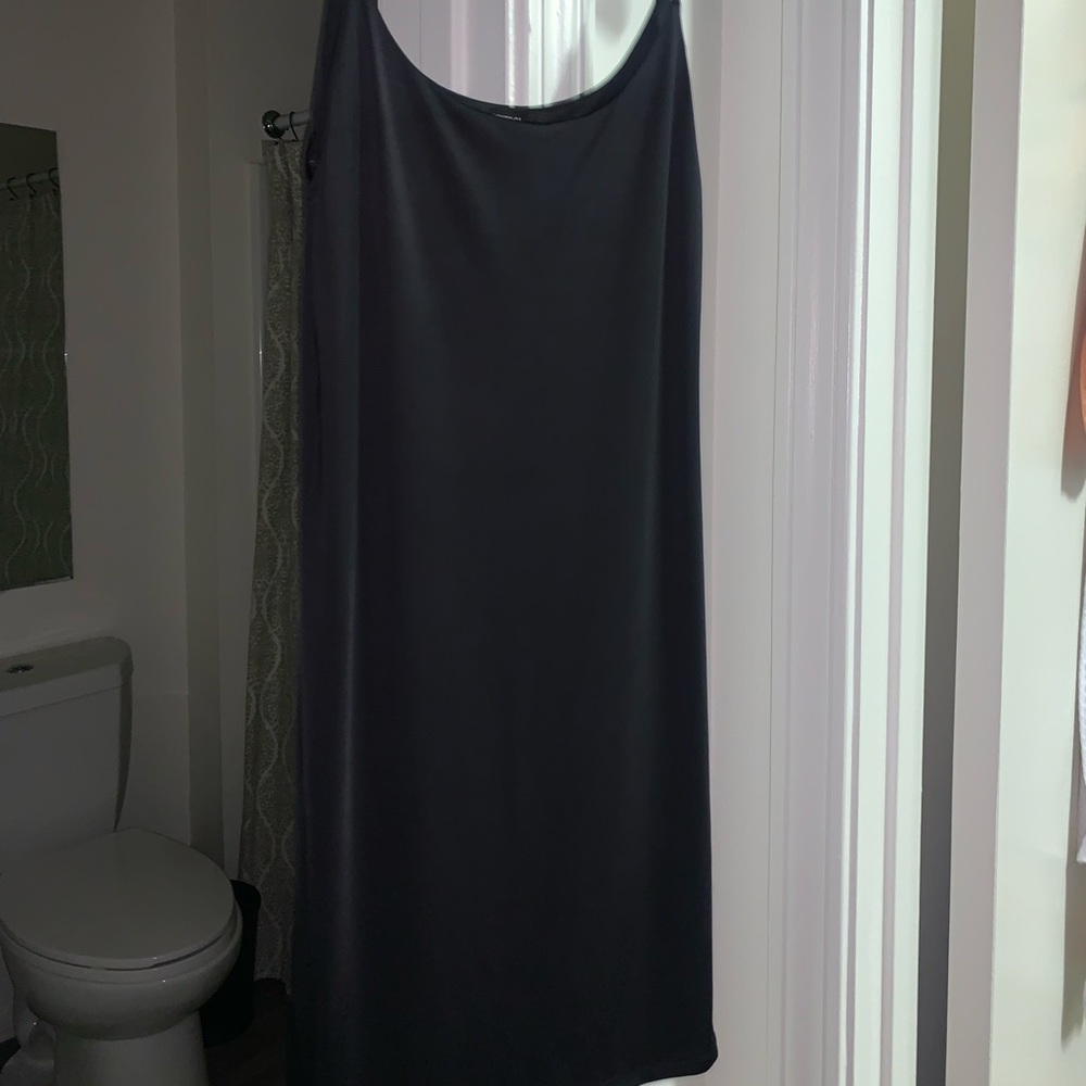 Black forever 21 bodycon dress.